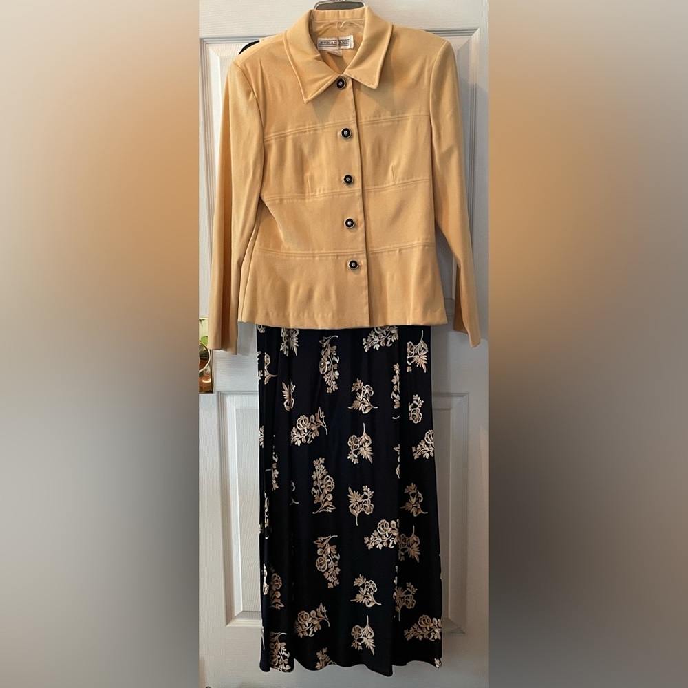Jessica Howard 2pc Maxi Skirt and Jacket Black and Yellow, size 14